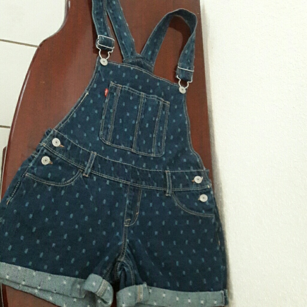 Levi's